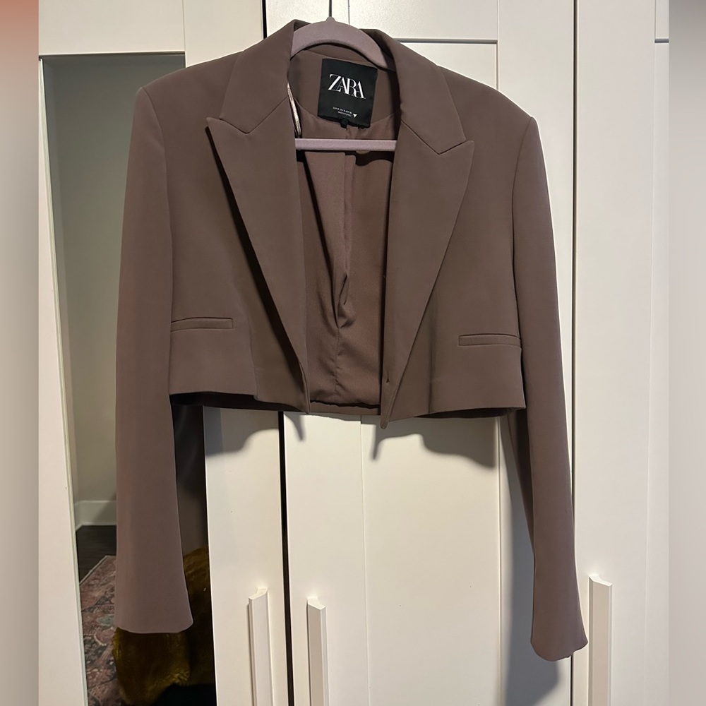 Zara cropped blazer